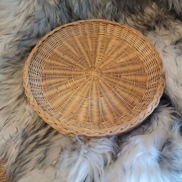 5 10" Rattan Braided Basket Placemats - Picture 2 of 4